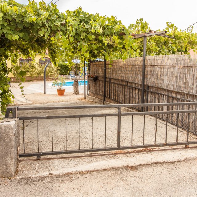 https://krk-villa.com/wp-content/uploads/House-Antoine-2025-03-640x640.jpg